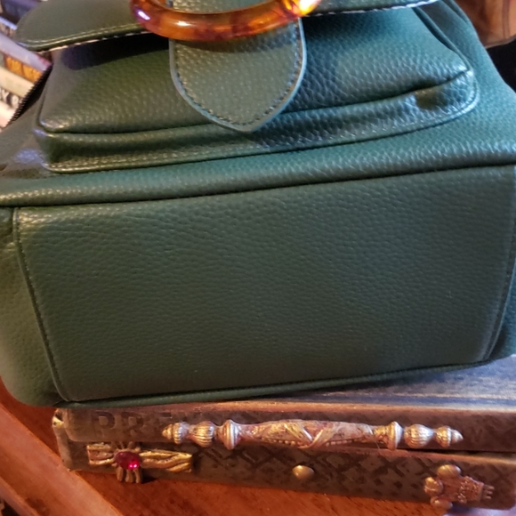 🆕Green Backpack - Picture 4 of 7